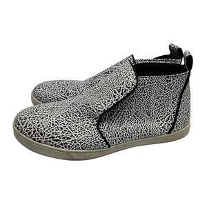 Circus by Sam Edelman high top slip-ons Womens Sz 8 Black White